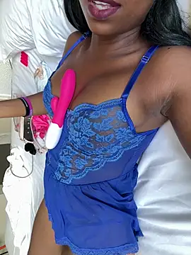 Snapshot of cassie_miller_velvet chatting on June 2026 03:38:02 PM cassie miller velvet online show from June 2026 03:38:02 PM