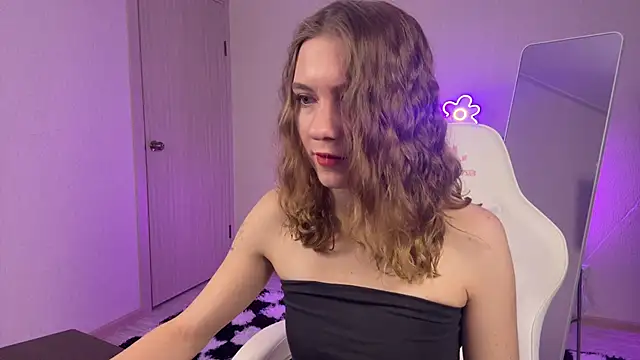 KellySunn online show from March 2026 07:14:02 AM