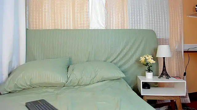 ManuelaEvans  online show from April 2026 11:55:02 PM