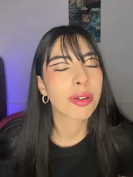 junorise23 online show from March 2026 05:33:02 AM