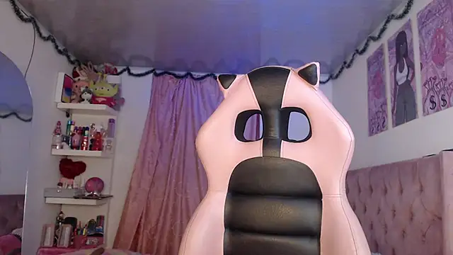 Snapshot of violett_brown9 chatting on June 2026 06:59:02 AM violett brown9 online show from June 2026 06:59:02 AM