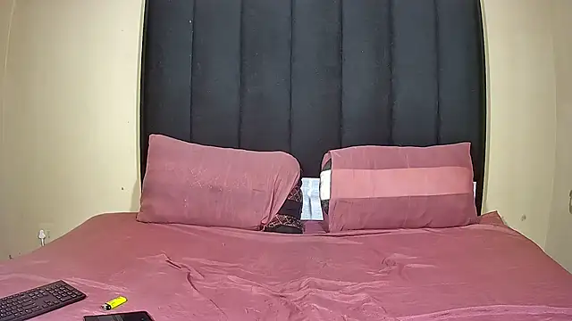 DesiredQueen27 online show from February 2026 03:30:01 PM