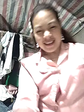 Snapshot of Lucky_cutee chatting on February 2026 06:26:01 AM Lucky cutee online show from February 2026 06:26:01 AM