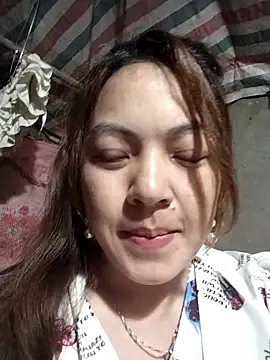 Snapshot of Lucky_cutee chatting on February 2026 11:47:01 PM Lucky cutee online show from February 2026 11:47:01 PM