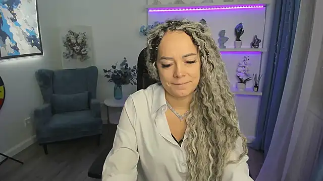 SamanthaReider online show from January 2026 06:09:01 PM