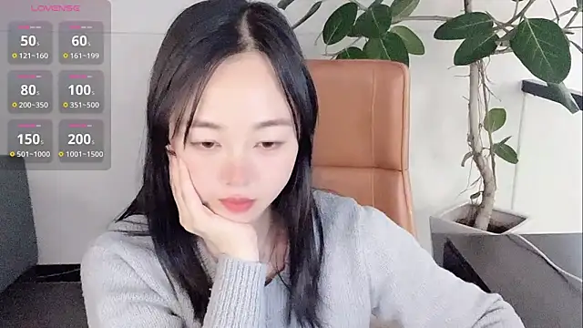 Yuer-77 online show from February 2026 11:58:01 AM