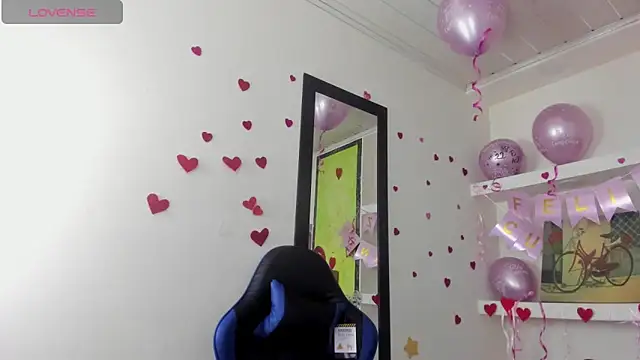 ashley-17 online show from February 2026 05:19:02 AM