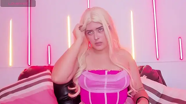 Snapshot of Annycolsonnn chatting on December 2025 12:57:02 PM Annycolsonnn online show from December 2025 12:57:02 PM