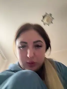 Snapshot of merabel1995 chatting on December 2025 11:29:01 AM merabel1995 online show from December 2025 11:29:01 AM