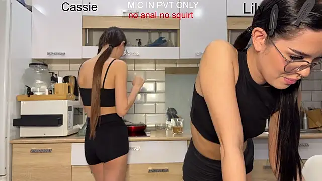 Snapshot of girls_secrets chatting on January 2026 05:18:01 PM girls secrets online show from January 2026 05:18:01 PM