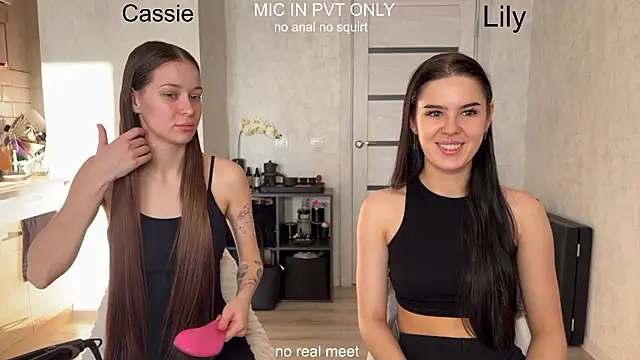 Snapshot of girls_secrets chatting on February 2026 11:26:01 AM girls secrets online show from February 2026 11:26:01 AM