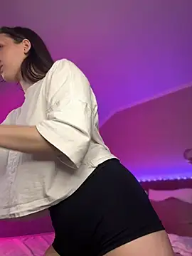 LuxBrunette  online show from February 2026 05:22:02 AM