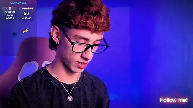 Snapshot of Kitsuneplay_ chatting on January 2026 10:45:01 PM Kitsuneplay online show from January 2026 10:45:01 PM