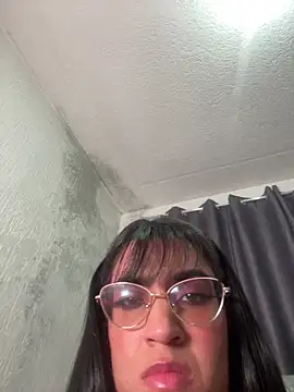 Snapshot of ValentinaEvanz chatting on June 2026 08:11:02 PM ValentinaEvanz online show from June 2026 08:11:02 PM