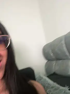 Snapshot of ValentinaEvanz chatting on July 2026 04:02:01 PM ValentinaEvanz online show from July 2026 04:02:01 PM