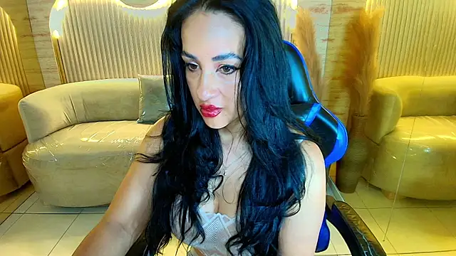 charlotte r  online show from January 2026 03:42:02 AM