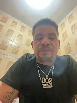 Snapshot of Dominicanobb chatting on February 2026 02:05:01 AM Dominicanobb online show from February 2026 02:05:01 AM