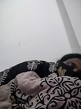 Snapshot of Hot_Sweety02 chatting on January 2026 10:55:01 PM Hot Sweety02 online show from January 2026 10:55:01 PM