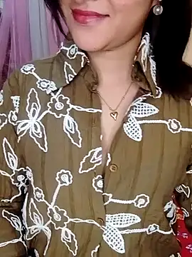 Saumyy online show from April 2026 05:18:01 PM