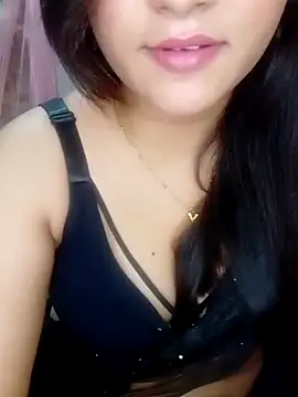 Saumyy online show from April 2026 07:00:02 PM