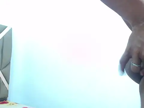 latina ts july online show from March 2026 11:01:01 PM