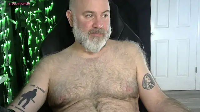 XJJ77x online show from February 2026 02:37:01 AM