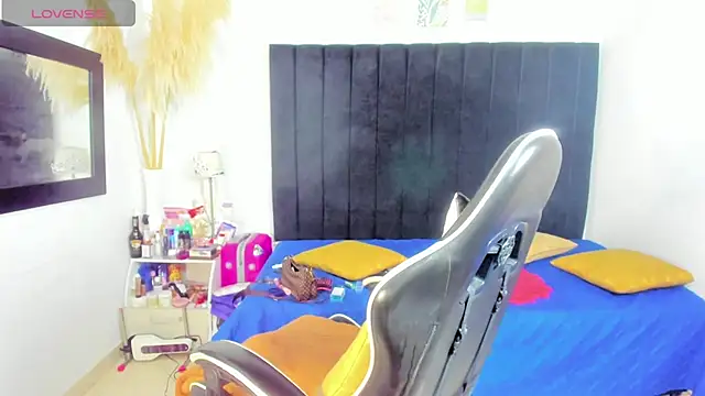 karen adamss online show from April 2026 05:07:02 AM