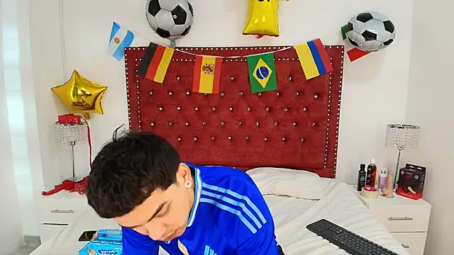 Snapshot of Jaden_and_sofia chatting on July 2026 02:58:02 AM Jaden and sofia online show from July 2026 02:58:02 AM