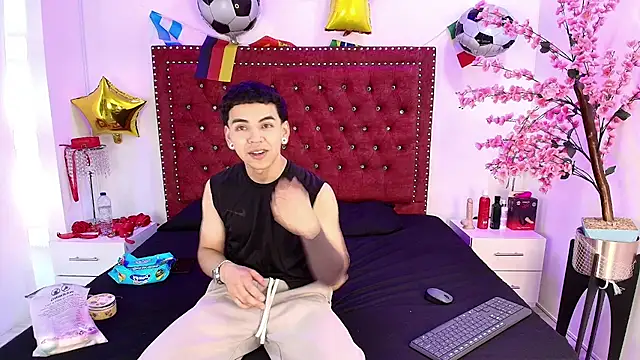 Snapshot of Jaden_and_sofia chatting on July 2026 03:11:01 AM Jaden and sofia online show from July 2026 03:11:01 AM