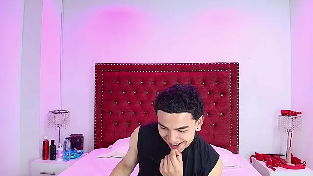 Snapshot of Jaden_and_sofia chatting on July 2026 03:14:02 AM Jaden and sofia online show from July 2026 03:14:02 AM