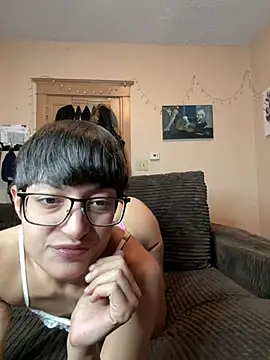 Snapshot of FaiiryArii chatting on April 2026 06:20:02 AM FaiiryArii online show from April 2026 06:20:02 AM