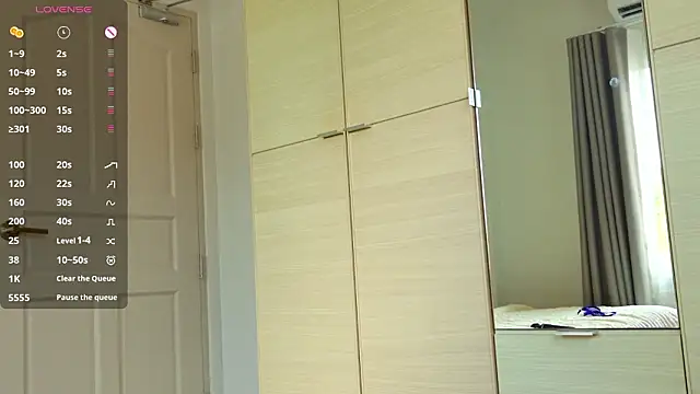 Snapshot of MilaReef chatting on February 2026 09:12:02 AM MilaReef online show from February 2026 09:12:02 AM