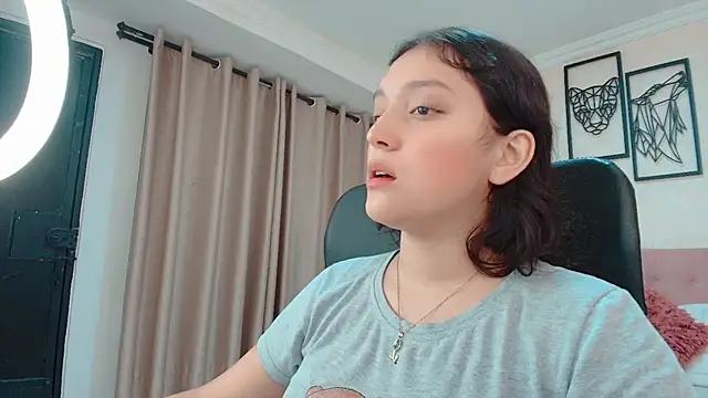 littlemolly walcott online show from May 2026 02:53:01 AM
