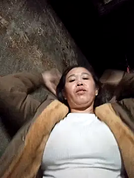 dakota-kis online show from February 2026 12:30:02 AM