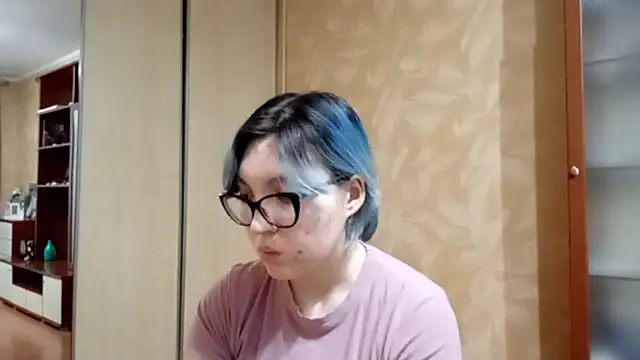 Snapshot of EvonTabb chatting on February 2026 01:51:02 PM EvonTabb online show from February 2026 01:51:02 PM