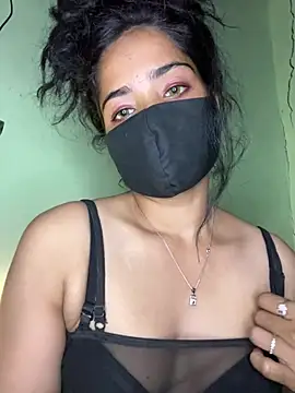 Snapshot of divya_100 chatting on January 2026 04:34:02 PM divya 100 online show from January 2026 04:34:02 PM