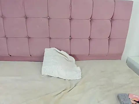 MiaKleinX online show from February 2026 10:28:02 PM