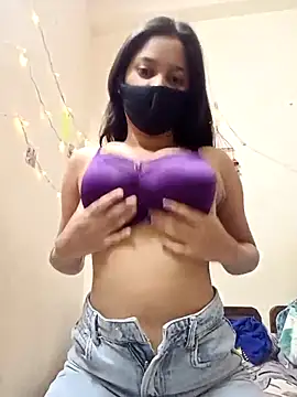 Snapshot of sexyyy_sonia chatting on March 2026 06:17:02 AM sexyyy sonia online show from March 2026 06:17:02 AM