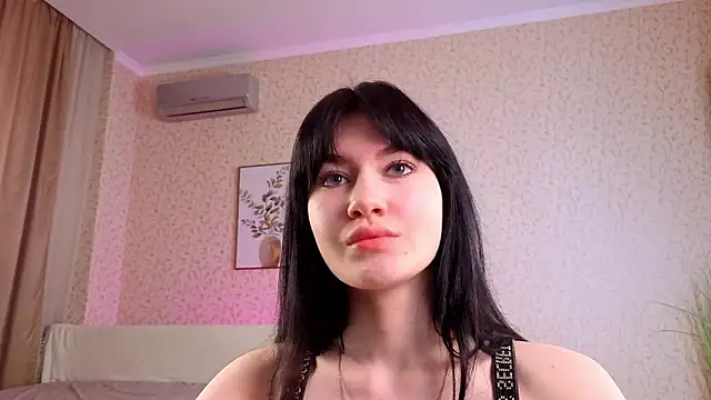 AveloriaLove online show from February 2026 10:25:02 AM