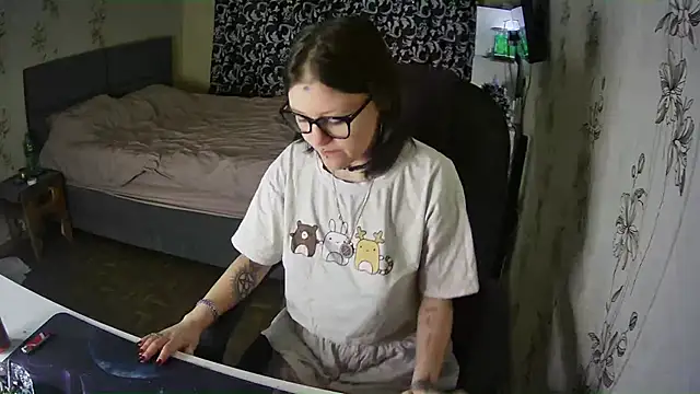 Withbeautyeyes online show from January 2026 02:11:02 PM