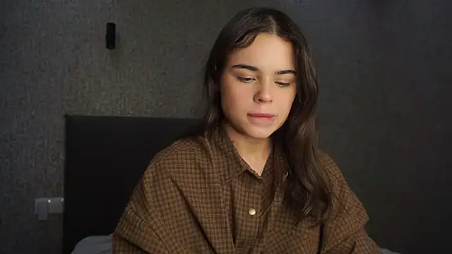 Snapshot of linclars chatting on April 2026 01:27:02 PM linclars online show from April 2026 01:27:02 PM