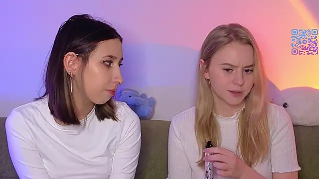 Mimipaws online show from March 2026 07:28:01 PM