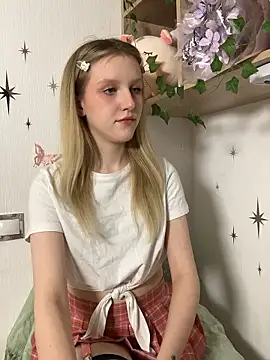 Snapshot of KissChristie chatting on January 2026 07:08:02 PM KissChristie online show from January 2026 07:08:02 PM