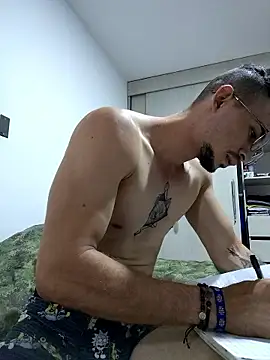 whitebull97 online show from January 2026 01:00:02 AM