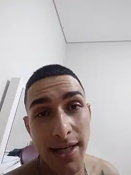 Fefe2805 online show from March 2026 01:01:02 AM