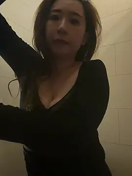 Snapshot of Jingjingxiang-520 chatting on January 2026 03:21:01 AM Jingjingxiang-520 online show from January 2026 03:21:01 AM