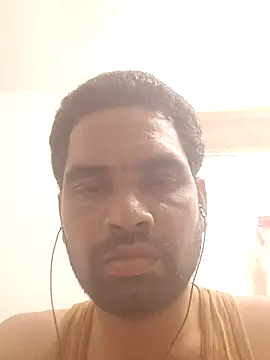 sevanty77 online show from March 2026 06:03:01 PM