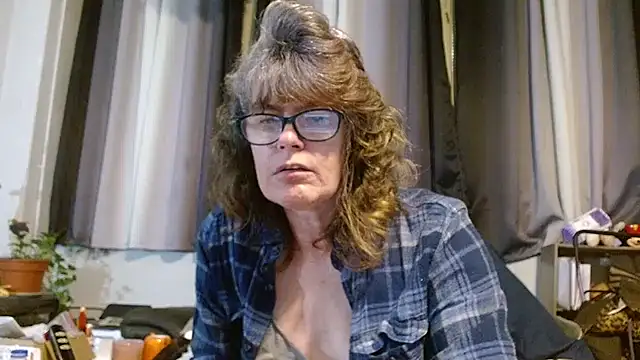 ladylavende3 online show from March 2025 02:10:01 AM