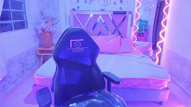 IRINA TAY1 online show from March 2026 04:06:01 AM