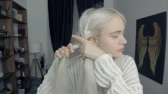 KristalCrowner online show from February 2026 07:26:02 PM